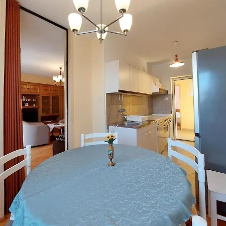 Nikola Apartamento *