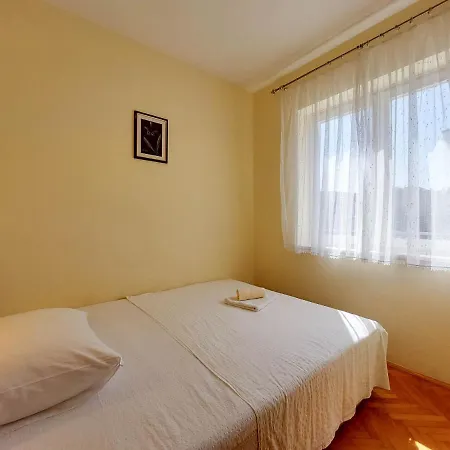 Nikola Apartment *
