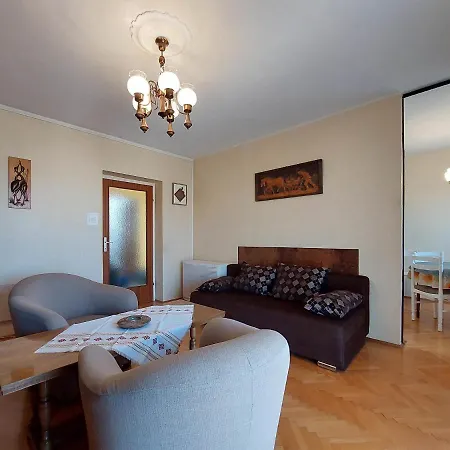 Apartment Nikola *