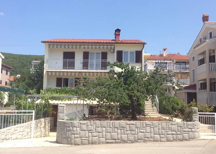 Nikola Apartman