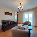 Nikola Apartman