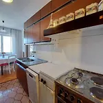 Nikola Apartman