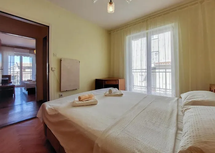 Apartment Nikola Punat